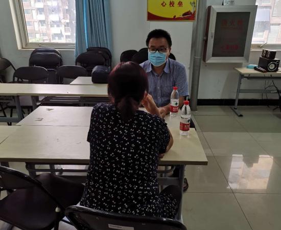 9月4日，慧海普法班车进长辛店街道东山坡社区